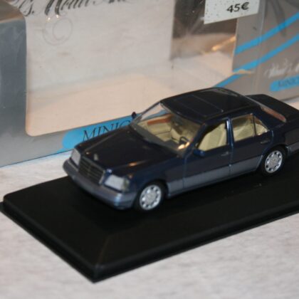 Mercedes-Benz E-class saloon 1993 1/43 Minichamps