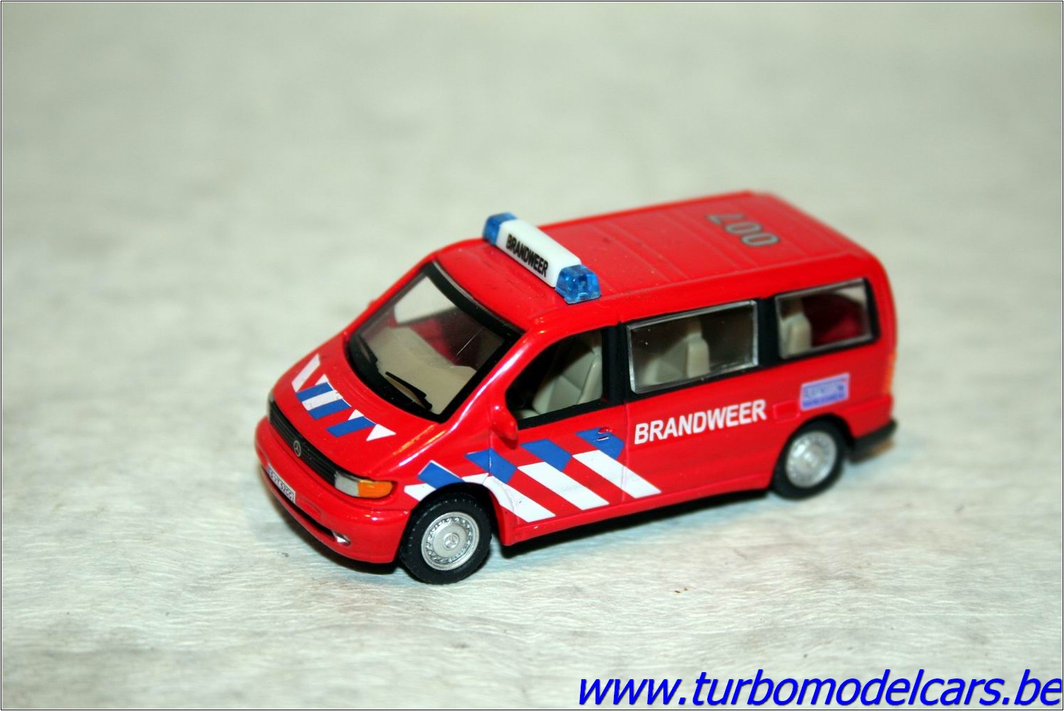 Doe herleven staan eindeloos Mercedes-Benz Vito Nederlandse brandweer 3inches Hongwell – Turbo Modelcars  – Modelauto kopen