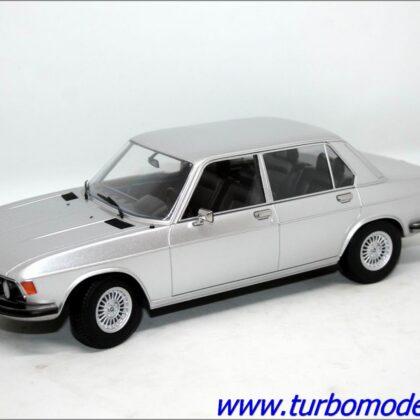 BMW 3.0 S E3 1971 1/18 KK Scale